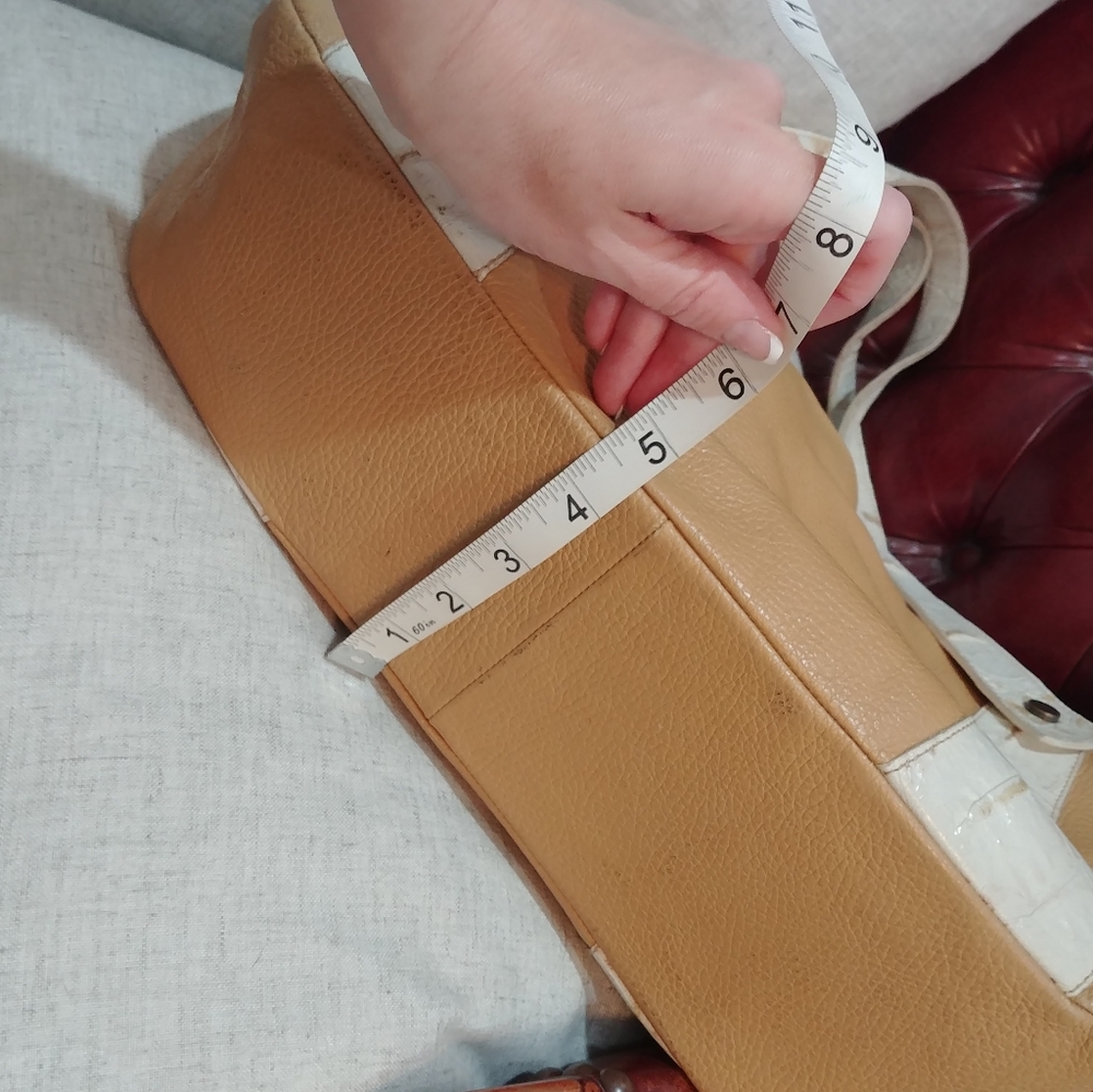Petusco genuine Spanish leather tan & white double strap roomy handbag - Picture 4 of 10